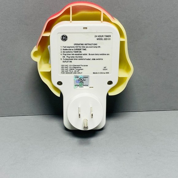 GE 24 Hour Outlet Timer Model GE5101 With Santa Face Cover - Picture 3 of 7